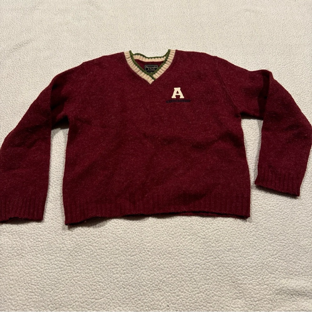 Abercrombie and Fitch sweater vintage 100% wool size medium